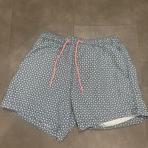 h&m swimming shorts small